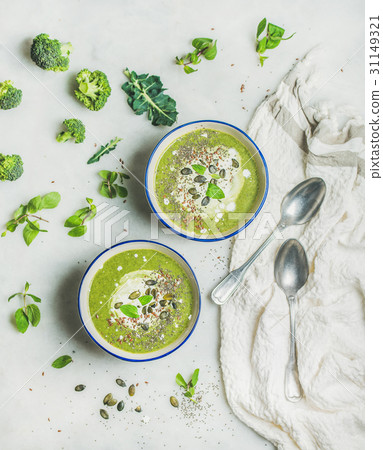 Spring broccoli cream soup with mint and coconut 31149321