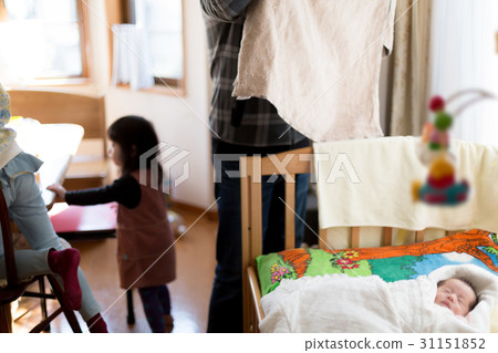baby, infant, family 31151852