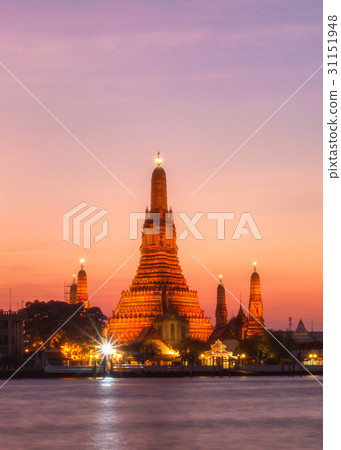 Wat arun night view temple in bangkok 31151948