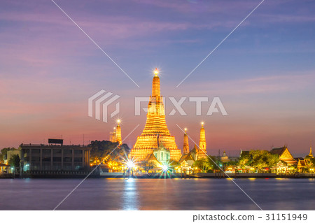Wat arun night view temple in bangkok 31151949