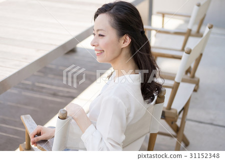一個輕鬆的女人 一個輕鬆的女人 31152348