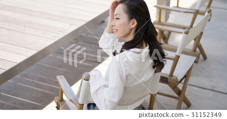 一個輕鬆的女人 31152349