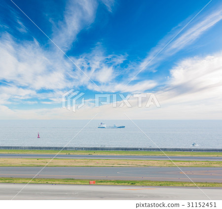 landscape of sky and sea with runway in airport. 31152451