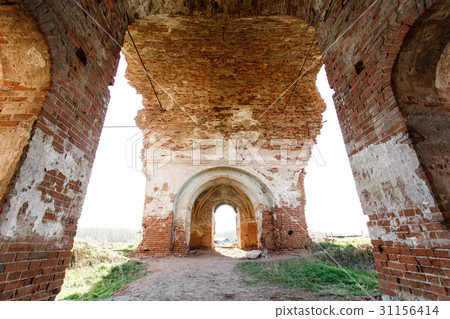 Old ruins of obsolete church outdoors 31156414