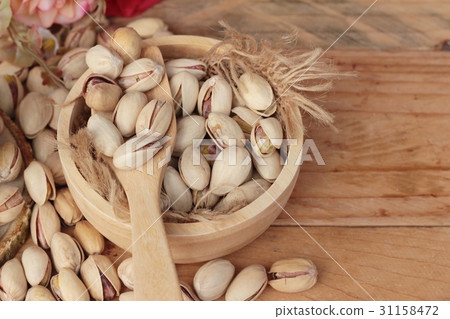 Pistachios is delicious for healthy 31158472