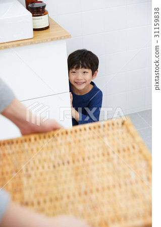 Fun dad and son 31159838