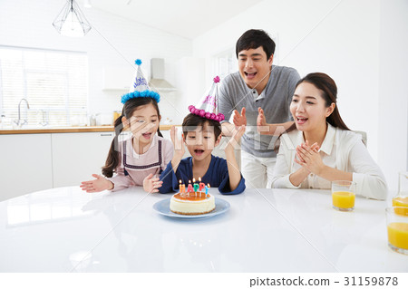 幸福的四個家庭 31159878