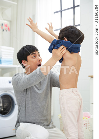 Happy Dad and Son 31160284