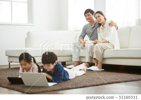 Happy four families 31160331