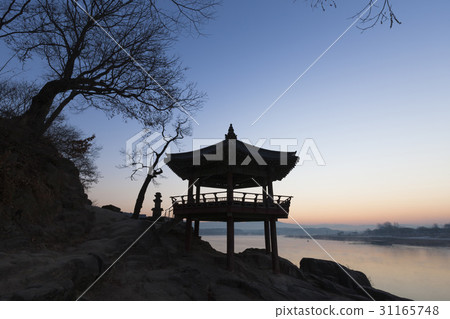 Yeoju Shinryuksa three-story pagoda, Kangwol-hun, Sinleuksa, Bongmisan, Namhan river, Yeoju city, Gyeonggi-do Yeoju Shinryuksa three-story pagoda, Kangwol-hun, Sinleuksa, Bongmisan, Namhan river, Yeoju city, Gyeonggi-do 31165748