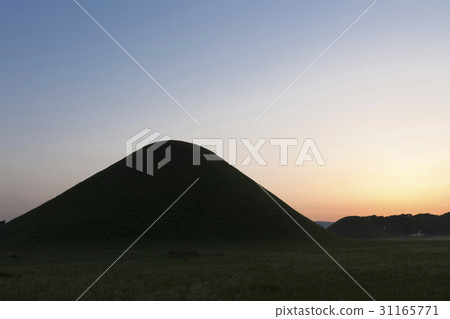 Gyeongju Inwang Lee tomb zone, Gyeongju Eastern Historic Site (Historic Site No. 161), Gyeongju, Gyeongju 31165771