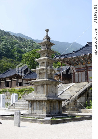 Hwaeomsa Temple, Dong 5-story pagoda (treasure 132), Hwaeomsa (historic site 505), Gurye-gun, Jeollanam-do 31168381
