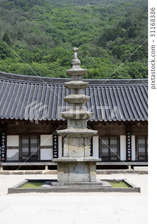 Hwaeomsa Temple, Dong 5-story pagoda (treasure 132), Hwaeomsa (historic site 505), Gurye-gun, Jeollanam-do 31168386