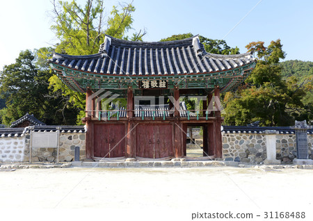 Chunghwa Flour, Jeongeup Munseong Seowon (Historic Site No. 166), Jeongeup, Jeonbuk 31168488