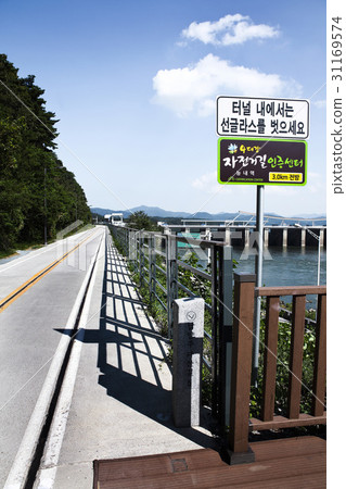 Namhan River Bike Path, Paldang Dam, Namyangju City, Han River, Gyeonggi Province 31169574