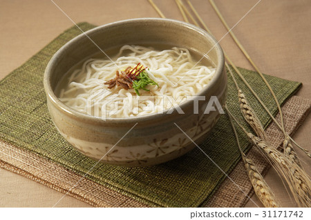 Dehydrated noodles 31171742