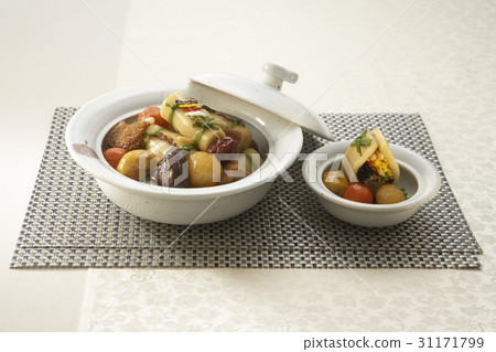Steamed rice crackers Steamed rice crackers 31171799
