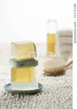 淋浴用品,毛巾,刷子,肥皂 淋浴用品,毛巾,刷子,肥皂 31172180