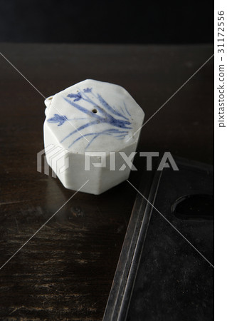 Inkstone, continuous 31172556