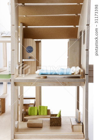 Housing, Model 31173398