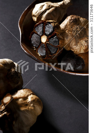 Black garlic 31173646
