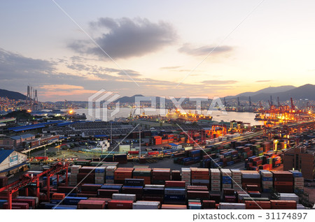 釜山港口橋樑,Gamman碼頭,釜山港,Namgu,釜山 釜山港口橋樑,Gamman碼頭,釜山港,Namgu,釜山 31174897