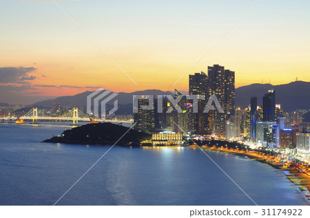 Gwangan Bridge, Dongbaek Island, Marine City, Haeundae-gu, Busan 31174922