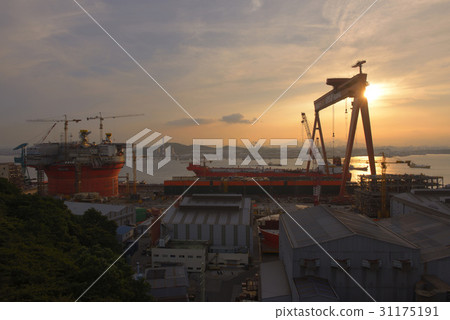 Hyundai Heavy Industries, Dong-gu, Ulsan 31175191