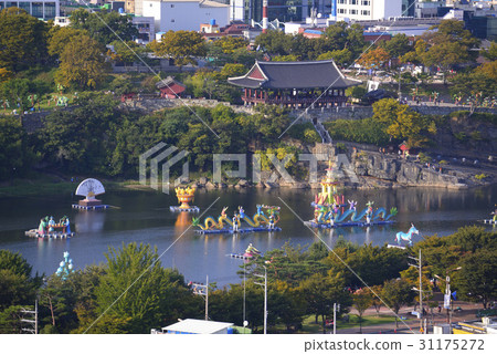 晉州市南康族人民節,華城,晉州城(歷史遺址第118號),南京,晉州市,慶南市 晉州市南康族人民節,華城,晉州城(歷史遺址第118號),南京,晉州市,慶南市 31175272