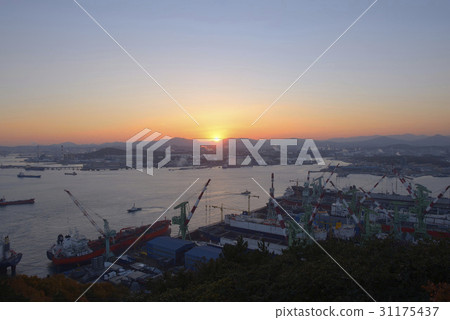 現代Mipo造船廠,蔚山港,蔚山東谷 現代Mipo造船廠,蔚山港,蔚山東谷 31175437