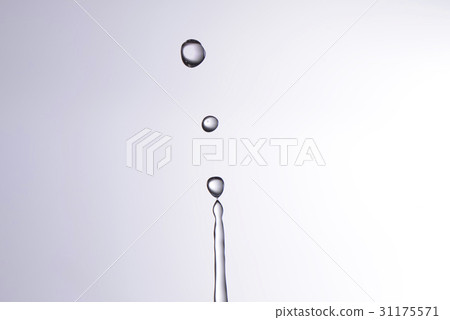 水滴 31175571