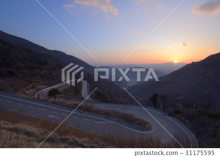 Jiaozu Mountain, Goryeong-gun, Gyeongnam 31175595