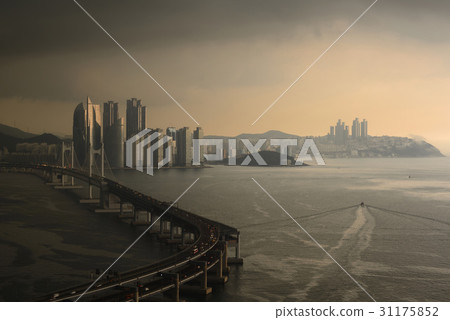 Gwangan Bridge, Dongbaek Island, Marine City, Swimman, Haeundae-gu, Busan 31175852