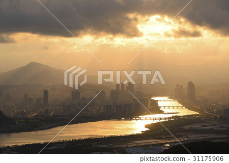 Taehwa River, Namgu, Ulsan 31175906