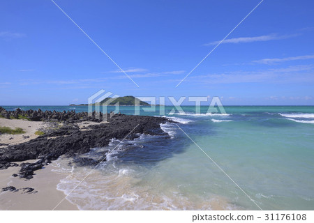 Byeonyeo, Joongjae Beach, Hanlim-eup, Jeju-si, Jeju-do 31176108
