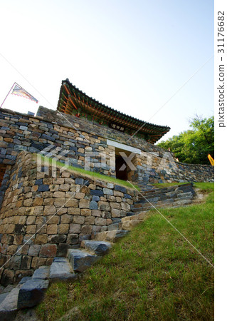 Gongju Provincial Government (Historic Site No. 12), Gongju City, Chungnam Province 31176682