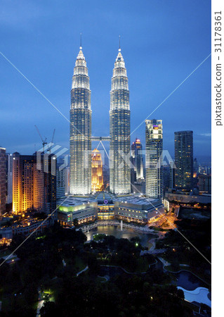 Petronas Twin Towers, Kuala Lumpur, Malaysia Petronas Twin Towers, Kuala Lumpur, Malaysia 31178361