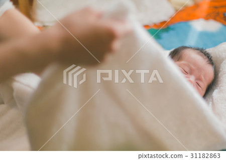 newborn child, swaddle, baby 31182863