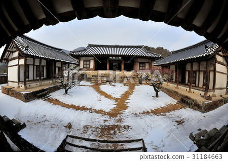 Bongsan Seowon (Historic Site No. 260), Andong City, Gyeongbuk 31184663