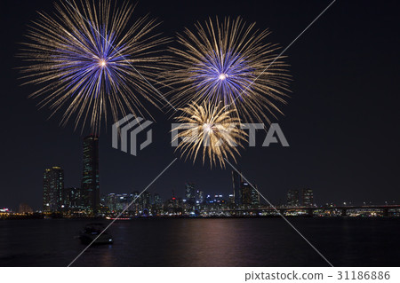 Fireworks, 63 Building, Lienchenia, Seoul International Finance Center, Conrad Hotel, LG Twin Tower, Wonhyo Bridge, Yeouido, Yeongdeungpo-gu, Han River, Seoul 31186886