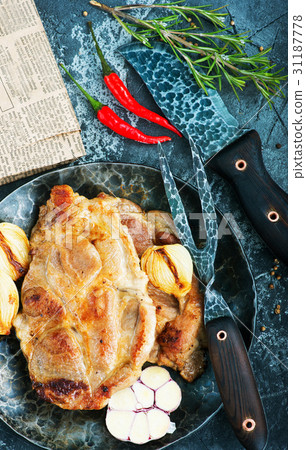 fried meat 31187778