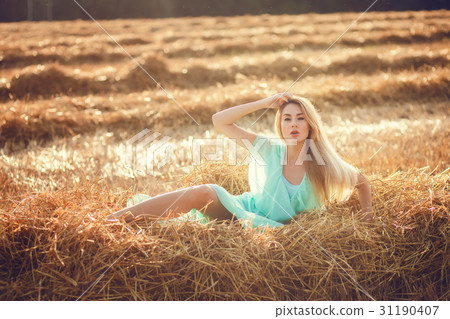 sexy woman 31190407
