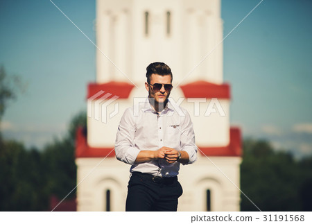 portrait of a successful man 31191568