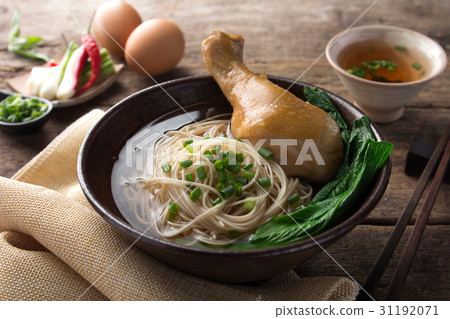 Asian noodles, bowl of noodles with vegetables and 31192071