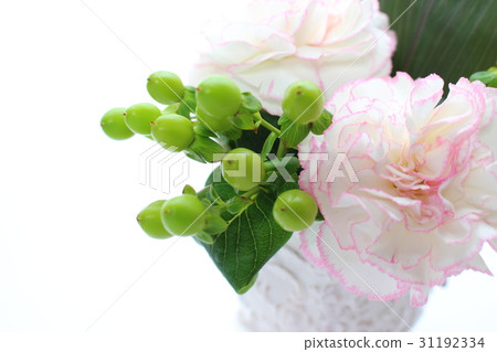 Fresh flower arrangement Fresh flower arrangement 31192334