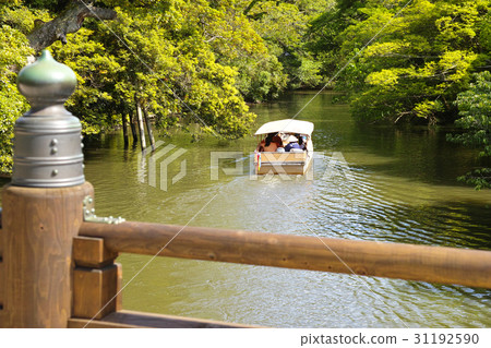 松江城堡內部護城河在初夏 松江城堡內部護城河在初夏 31192590