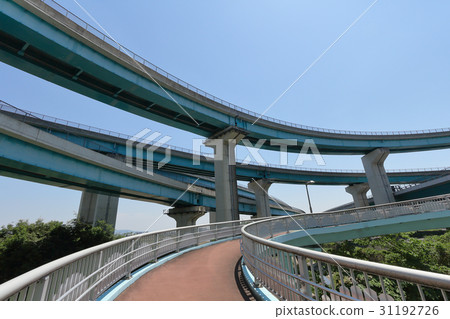 高架路口和人行天橋的斜坡 31192726