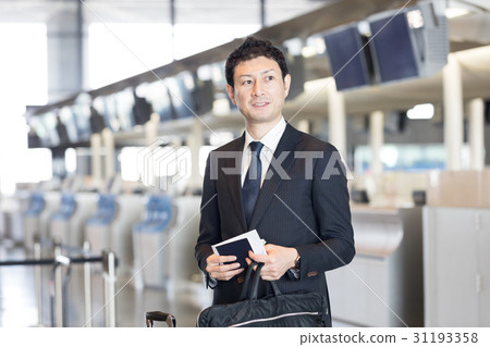 Businessman going out overseas business trip 31193358