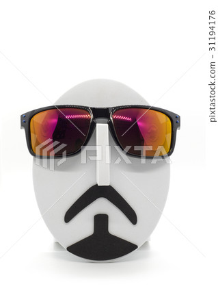 Men's mannequin wearing fashionable spectacles. Men's mannequin wearing fashionable spectacles. 31194176