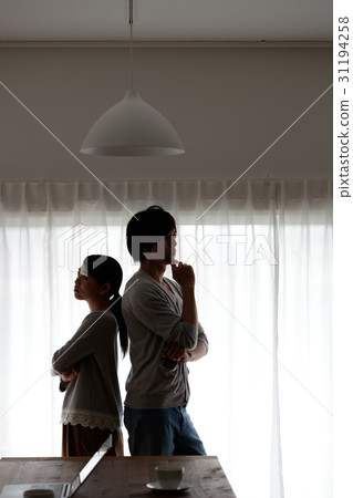 Couple quarrel silhouette Couple quarrel silhouette 31194258